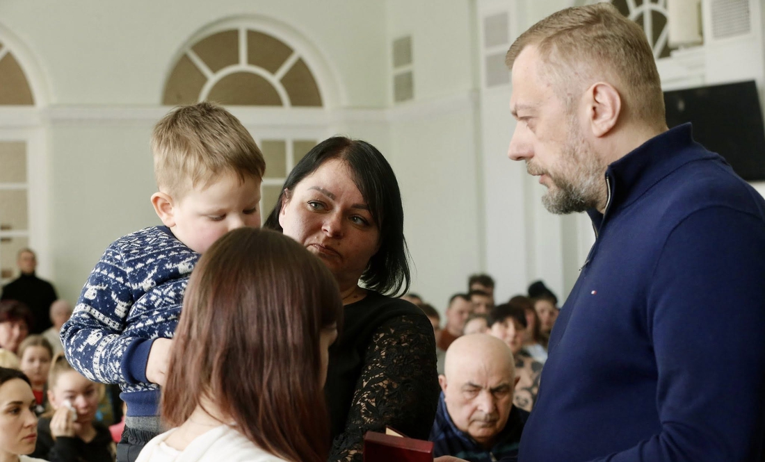 У Чернігівській ОВА передали родинам загиблих на війні бійців державні нагороди. 20 лютого 2026 року