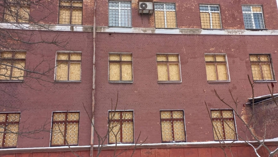 У Чернігівському фаховому коледжі інженерії та дизайну розказали, як відновлюються після удару дрона на Святвечір