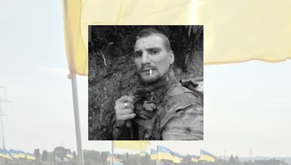 У громаді на Чернігівщині поховали загиблого в бою матроса Дмитра Потапенка