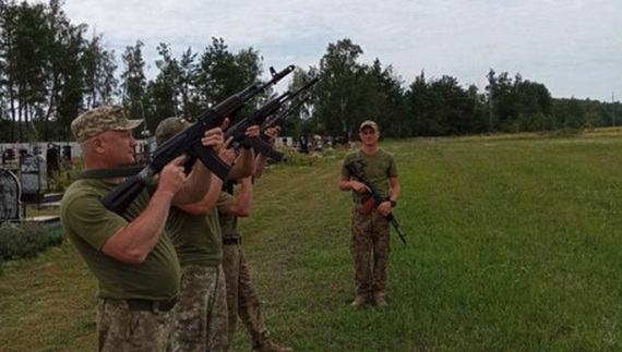 Троє бійців загинули в бою: з ними прощались на Чернігівщині