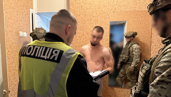 Викрали через «борг»: у Чернігові затримали злочинців, які тероризували юнака