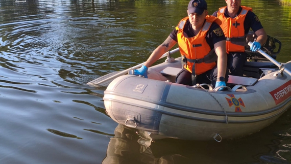 У ДСНС розповіли. що до пошуку залучали 4 чоловіки особового складу та човен.