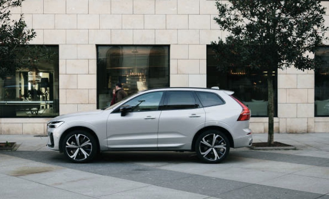 Огляд Volvo XC60: дизайн, комфорт та технології