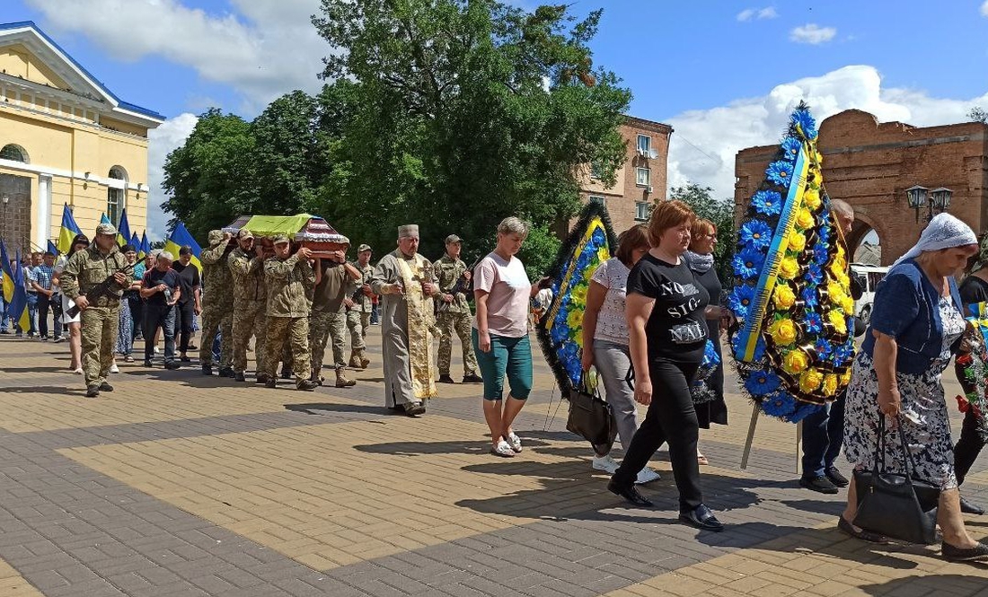 На Чернігівщині поховали воїнів, які загинули у Донецькій та Кіровоградській областях