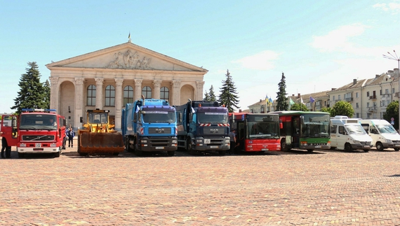 Безкоштовно: Чернігів отримав спецтехніку від держави та благодійників