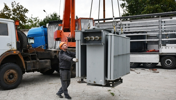 Латвійці привезли на Чернігівщину трансформатори