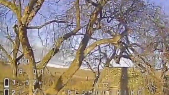 Чернігівські прикордонники показали як нищать транспорт ворога