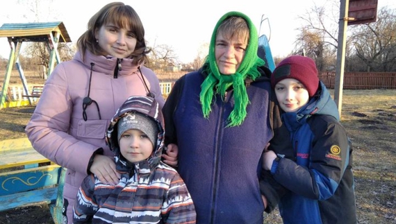 "Під російським прапором жити не буду": переселенка із Сумщини розказала, як втікала від війни