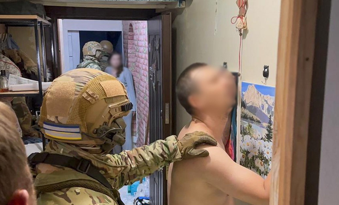 На Чернігівщині судитимуть наркоділків - торгували амфетаміном у статуетках