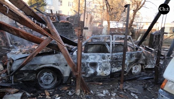 Також вночі ворожий дрон впав на гараж у кількох метрах від приватного будинку та багатоповерхівки