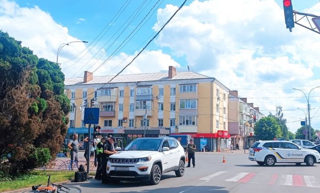 У Прилуках 20-річна водійка збила хлопчика. 13-річний рухався проїжджою частиною