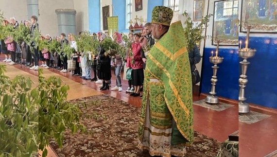 На Вербну неділю у сільському храмі на Чернігівщині вперше молилися українською