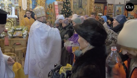 На Водохреща чернігівці попри негоду і хуртовину прийшли до храмів