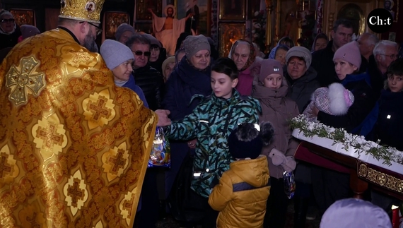 Миколайчики для дітей Героїв і дідух від матерів: як відзначили Миколая у Катерининській церкві