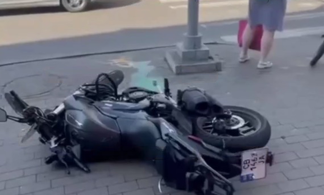 Ранкова ДТП у Чернігові: не розминулися авто та мотоцикл