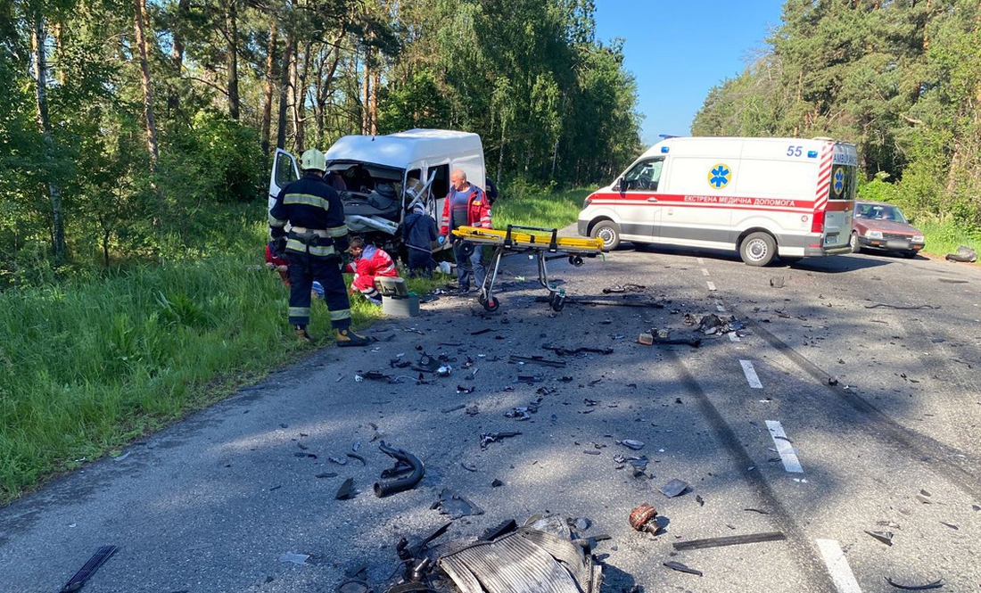 Моторошна ранкова ДТП на Чернігівщині - у поліції розповіли подробиці