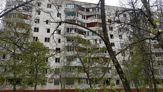 Багатоповерхівка у Чернігові після удару "герані"