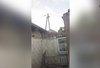 Уламок пробив дах і волога непомітно руйнувала конструкцію