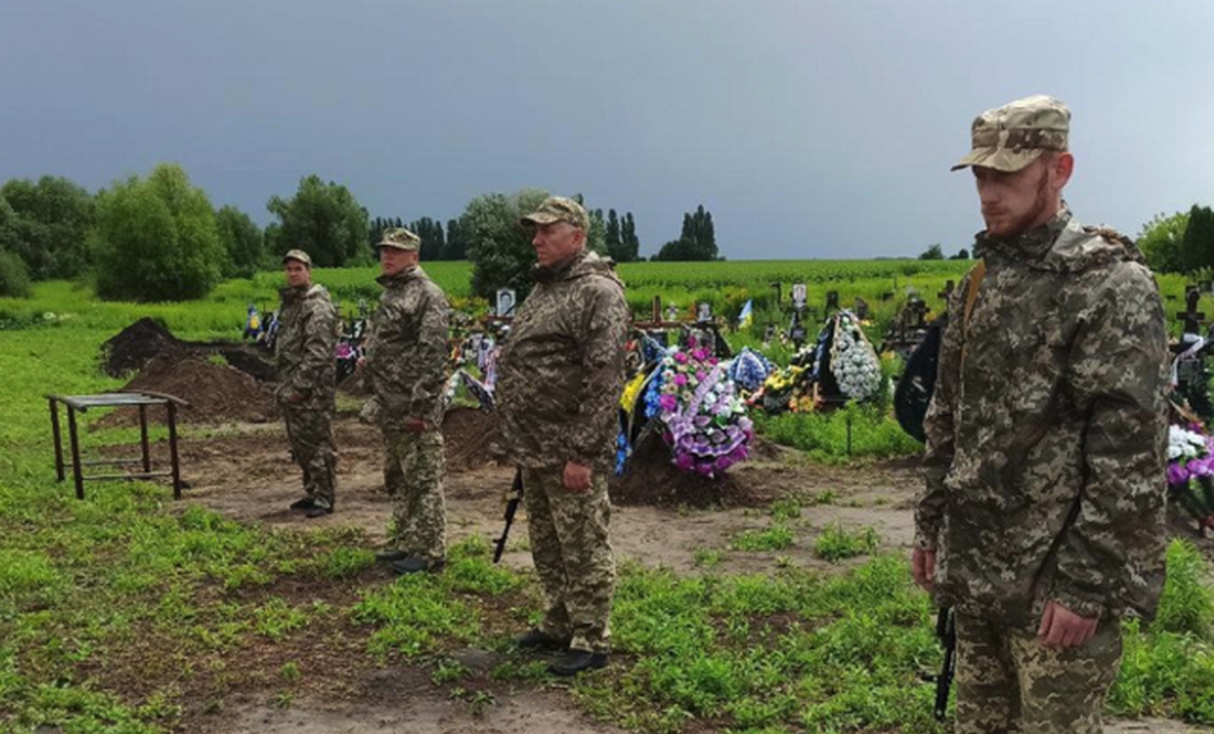 На Чернігівщині поховали двох земляків які загинули на Донбасі