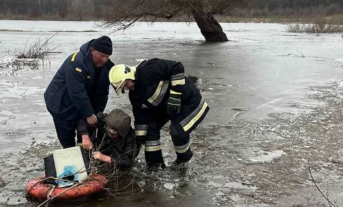 Ледь не пішов на дно - на Чернігівщині врятували рибалку