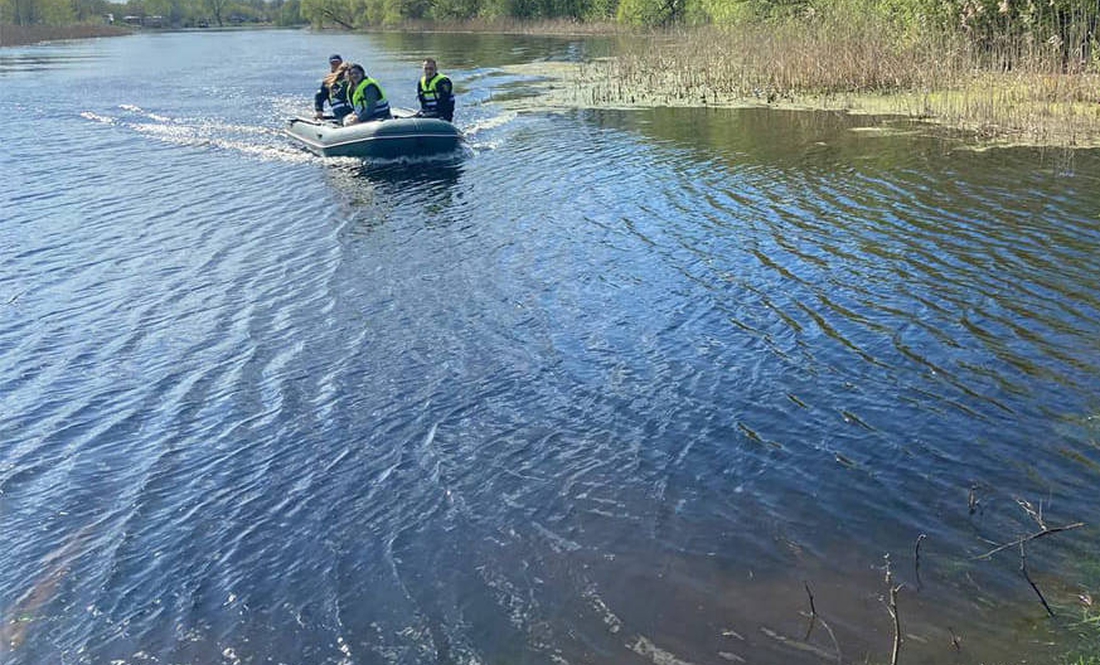 У селищі на Чернігівщині із Дніпра дістали тіла двох потопельників