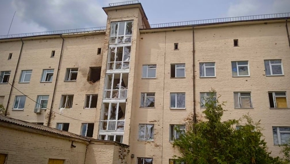 Росіяни вп'яте обстріляли лікарню в прикордонній громаді