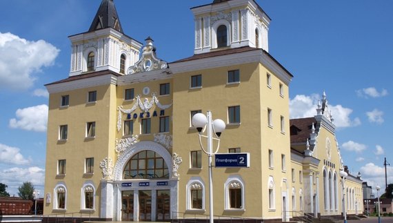 Залізничний вокзал у Бахмач