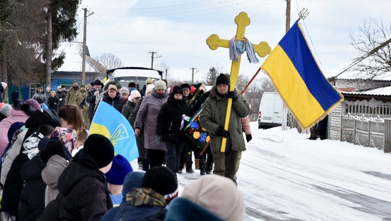 На Коропщині попрощалися із захисником України Олександром Подкопаєвим