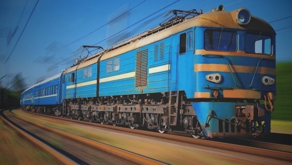 Через романтику чи черевик: у Ніжині під колесами потяга загинув чоловік