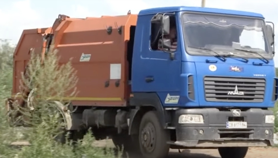 На сміттєзвалищі вантажнику придавило голову. Загинув на місці