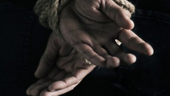 Душили пенсіонерку подушкою, забрали 5 тис доларів і золото
