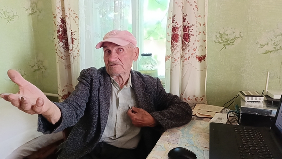 Валентин Латаков за ноутбуком