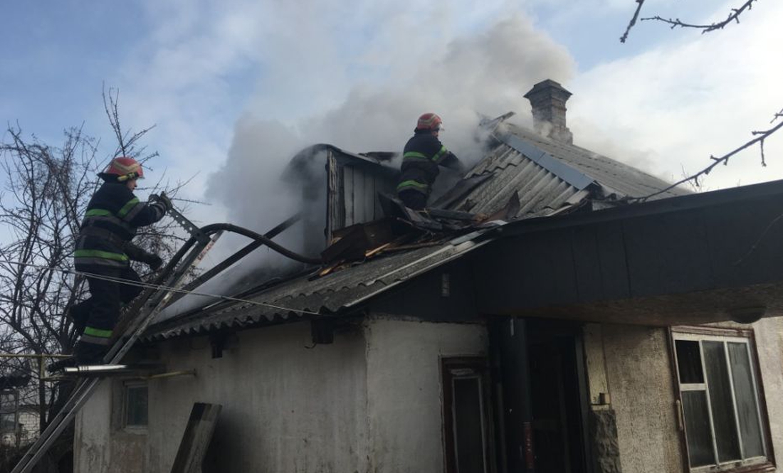 У Корюківському районі горіли три будинки – одна людина загинула