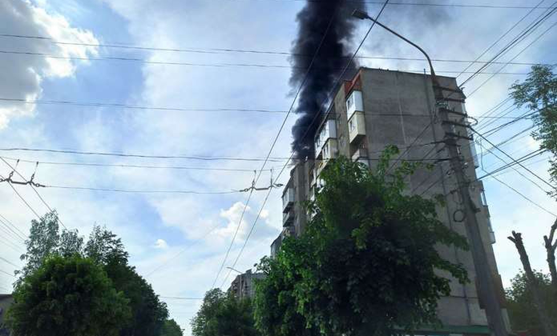 У Чернігові горіла дев'ятиповерхівка. Що відомо про пожежу