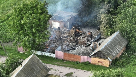 Пожежа внаслідок обстрілу Новгород-Сіверщини