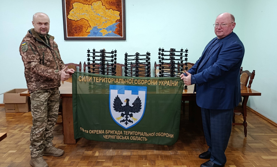 Сільська громада на Чернігівщині у грудні передала силам ТРО зо три десятки FPV-дронів