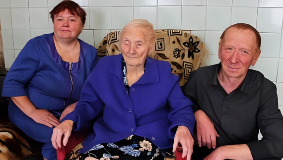 Тетяна Мірошник із Забарівки свої 100 років святкувала у родинному колі