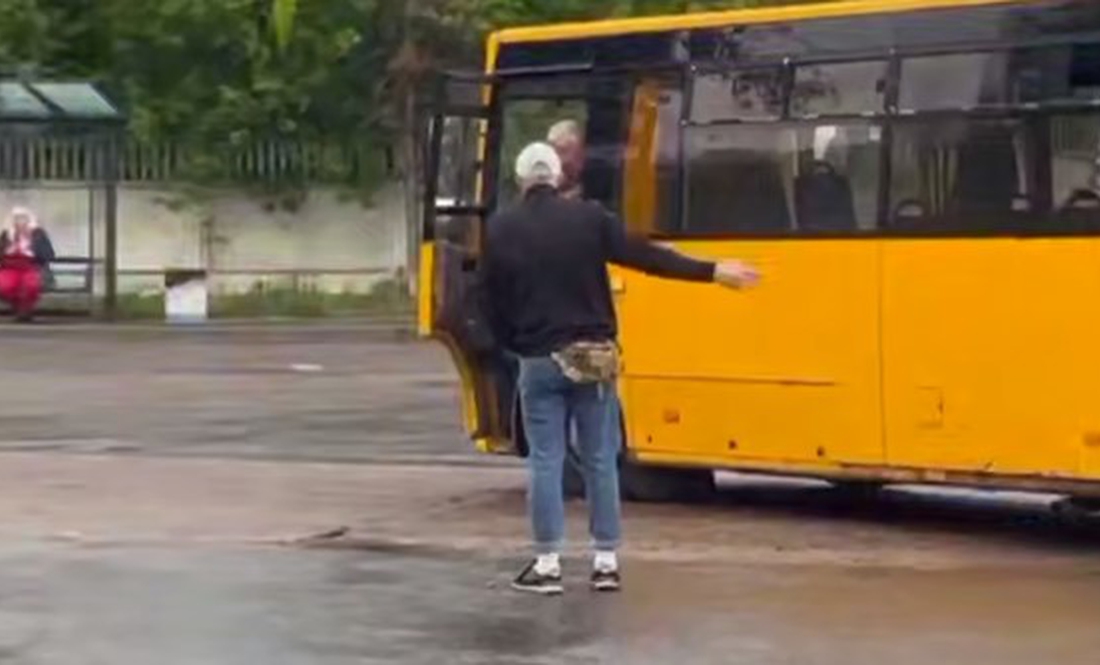 У Чернігові водій маршрутки вистрілив у 17-річного хлопця