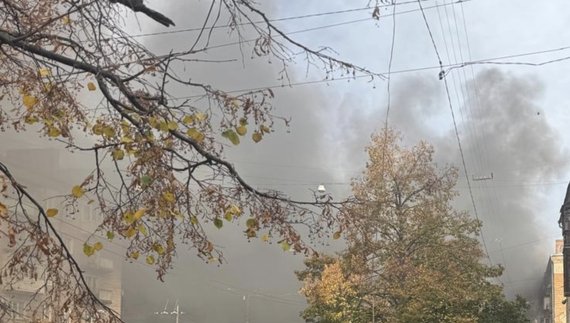Російська ракета ударила по центру Чернігова