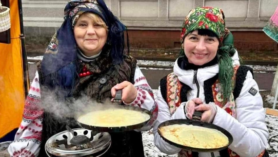 На Чернігівщині на «Щедрій Масниці» торгували смаколиками і не тільки - збирали донати