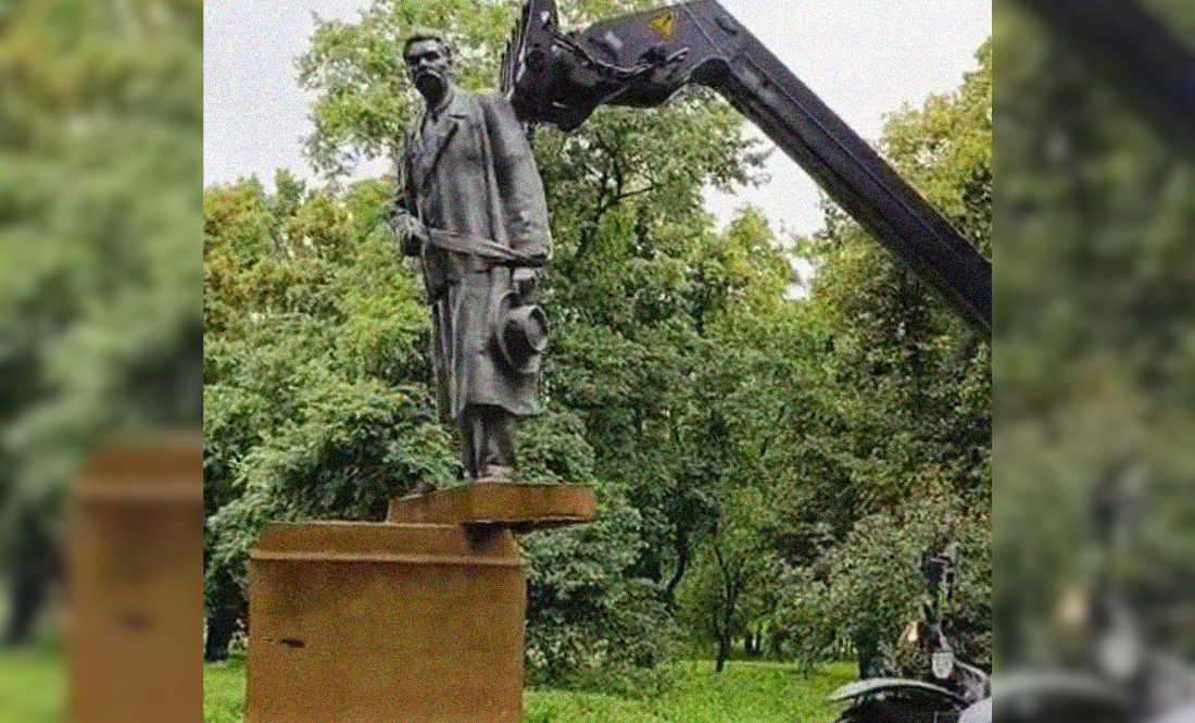 «Діти його називали Франком»: на Чернігівщині демонтували Горького