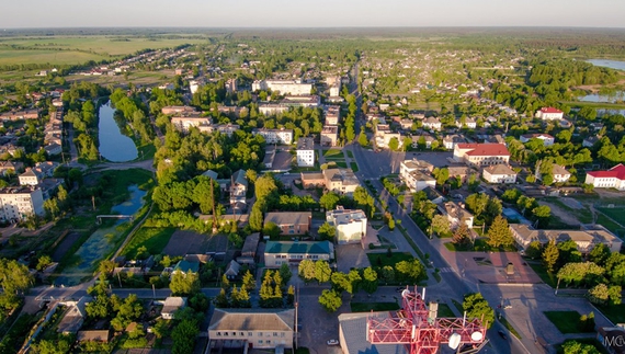 Ворожа техніка зникала. А бабусі-партизанки замітали віниками сліди. Корюківська громада під час окупації