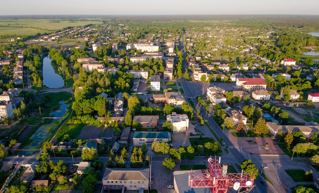 Ворожа техніка зникала. А бабусі-партизанки замітали віниками сліди. Корюківська громада під час окупації