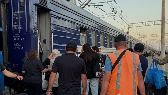 Через обстріли Чернігівщини затрималися поїзди до Сум