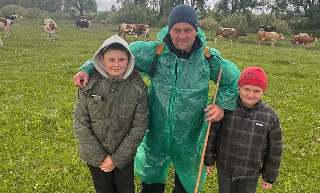 Максим Голівець з батьком Сергієм та Мирославом, молодшим братом