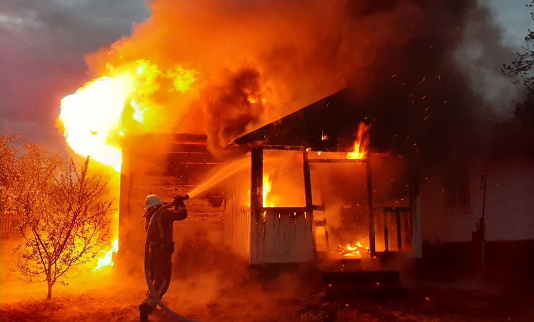 Під час пожежі на Чернігівщині у власному будинку загинув чоловік