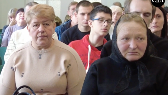 Героїв не забудемо імен: родинам загиблих оборонців Чернігова передали державні нагороди