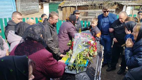 Загинув у бою під час обстрілу: на Чернігівщині поховали загиблого бійця ЗСУ