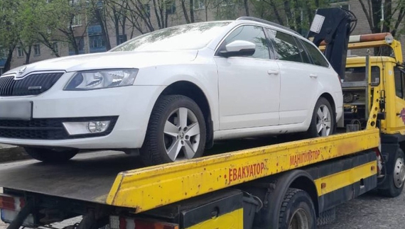 У Чернігові жінка допомогла патрульним затримати п'яного водія