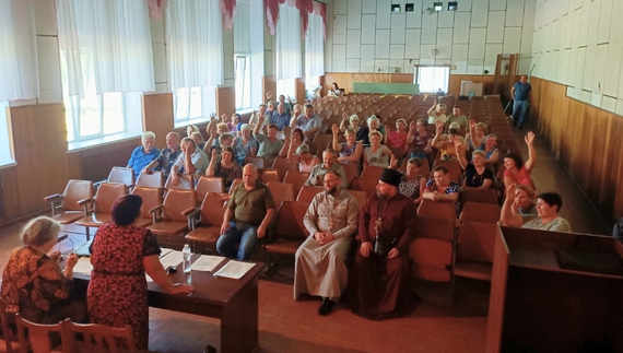 Категорично проти московської церкви: мешканці села на Чернігівщині одноголосно підтримали перехід до ПЦУ